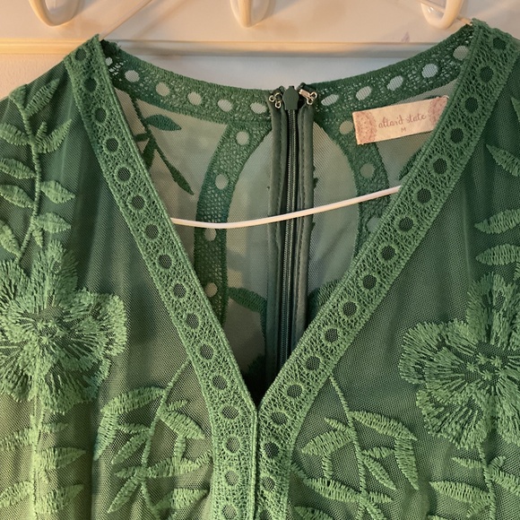 Dress - Picture 3 of 5